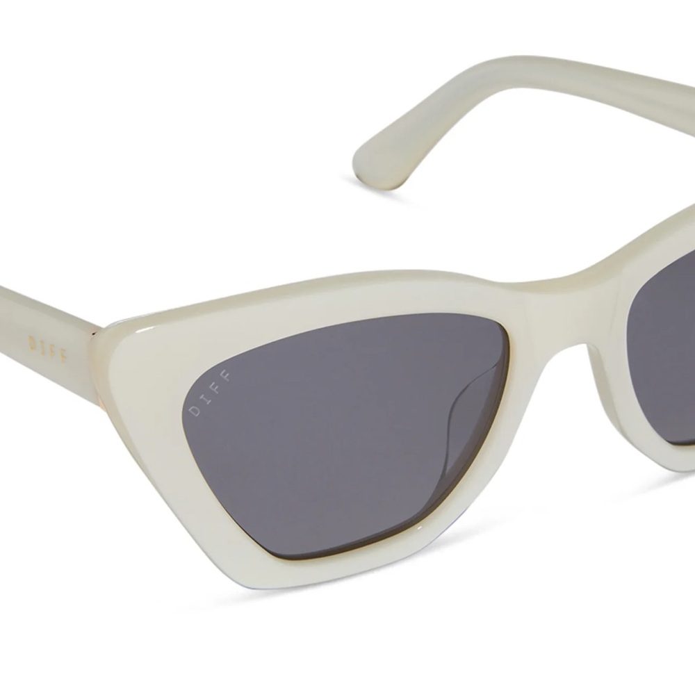 Diff Eyewear Cream Cat-Eye Sunglasses | Camilla Opaline Grey Sunglasses - Picture 5 of 13